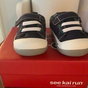 See Kai Run Stevie II first walker shoes navy/green
